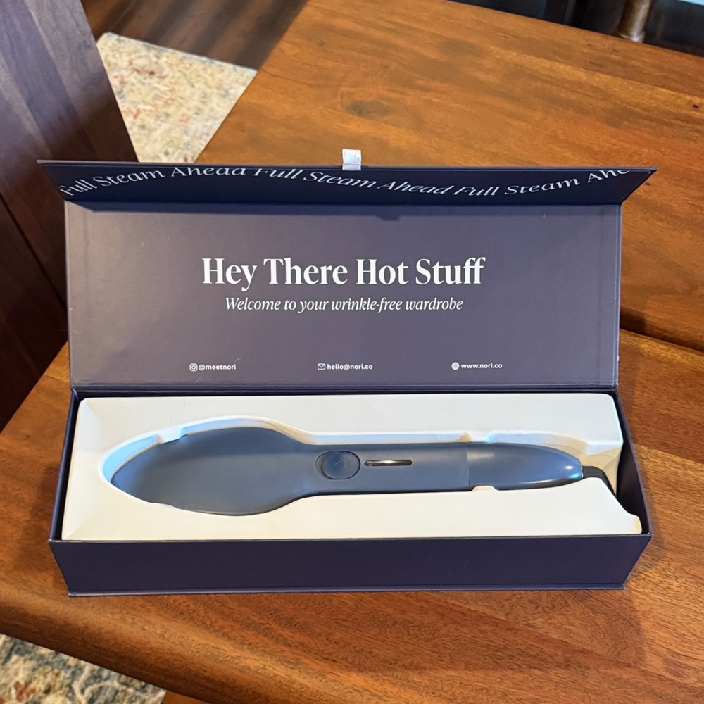 NORI Blue Handheld Steamer